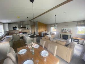 Picture of Debonair Luxury Lodge at Three Lochs