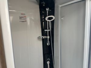 Picture of 2018 Compass Camino 674